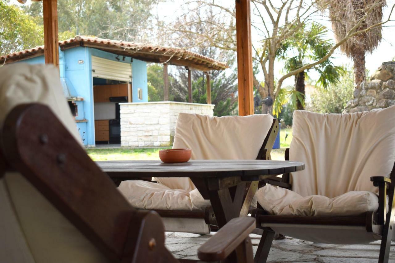 Villa Close To The Beach Ormos Panagias Luaran gambar